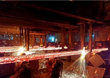 ثبت رکورد تاریخی درآمد فروش فولاد خوزستان در اسفندماه ۱۴۰۳