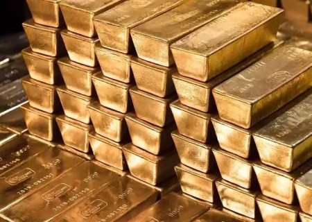 طلای جهانی عقب‌نشینی کرد