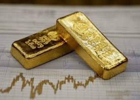 طلای ۴۵۰۰دلاری روی لبه هیجان؛ پنجاهمین رکورد سال، بازارها را می‌لرزاند