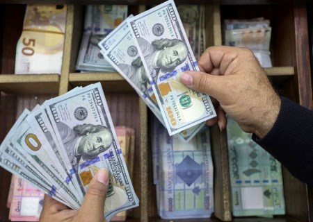 دلار به محدوده خطر نزدیک شد؛ کارشناسان از احتمال ریزش می‌گویند