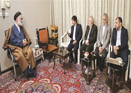 بخش اعظمی از سرمایه فولاد مباركه به توسعه خود این صنعت اختصاص یابد