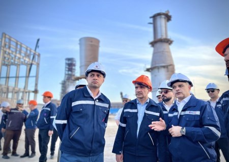 بازدید مدیرعامل شرکت سرمایه‌گذاری صندوق بازنشستگی کشوری از کارخانه صبا فولاد خلیج فارس