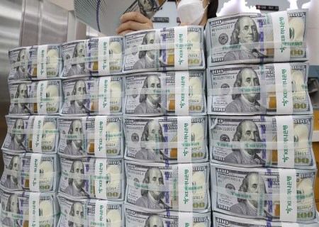 جلسه اضطراری اقتصادی؛ چه مقدار ارز به بازار تزریق می‌شود؟