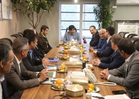 تاکید مدیرعامل فولاد مبارکه بر تقویت همکاری‌ها و تحقق شعار سال