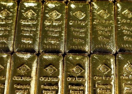 طلای جهانی به سراشیبی افتاد
