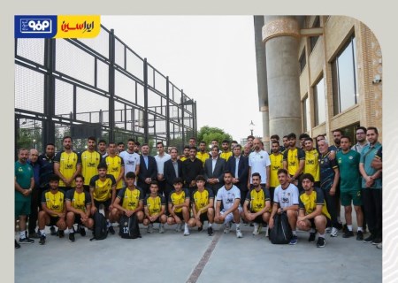 بازدید مدیرعامل گروه فولاد مبارکه از تمرین تیم فوتبال سپاهان