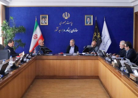 برق صنایع خط قرمز دولت/ پزشکیان بر اصلاح الگوی مصرف و توسعه تجدیدپذیرها تأکید کرد